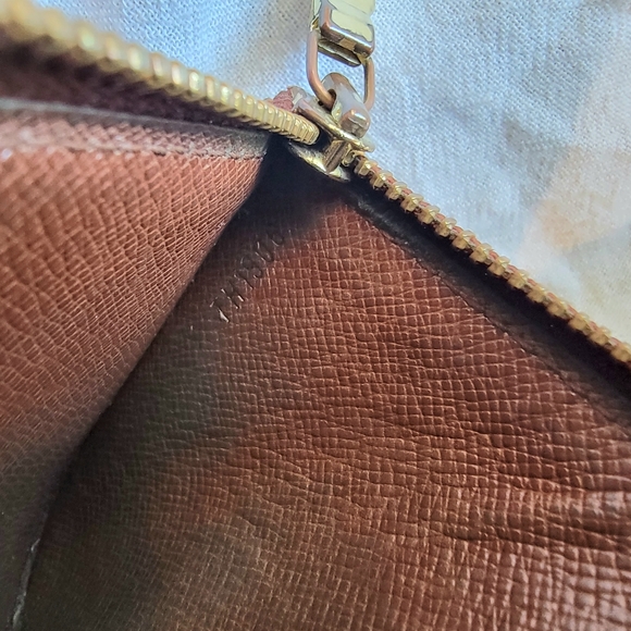 Louis Vuitton Monogram Sarah Wallet Authentic Brown - Picture 10 of 11